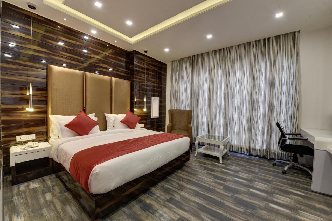 Hotel Golden Tree Noida Exterior foto