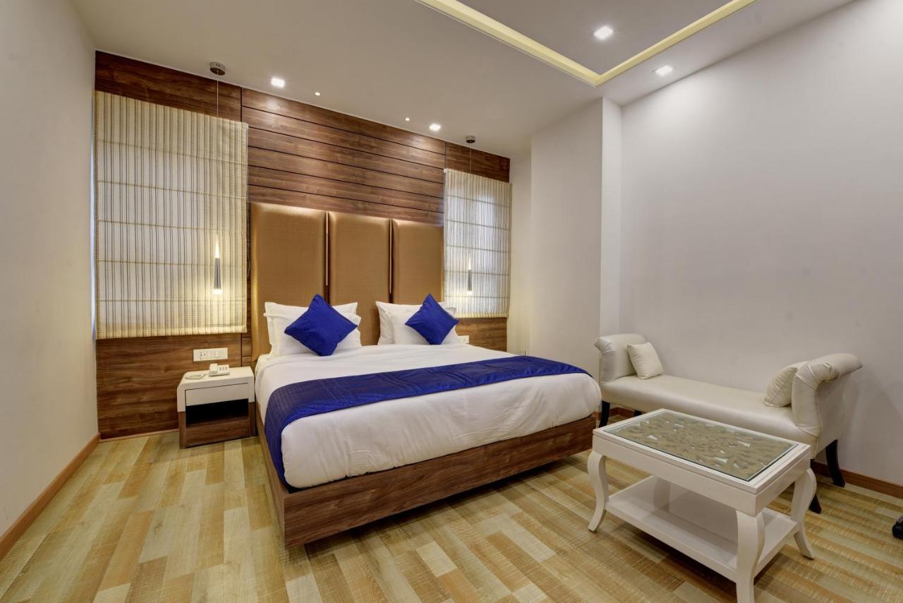 Hotel Golden Tree Noida Exterior foto