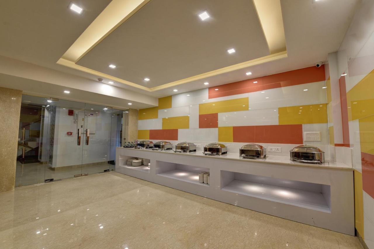 Hotel Golden Tree Noida Exterior foto
