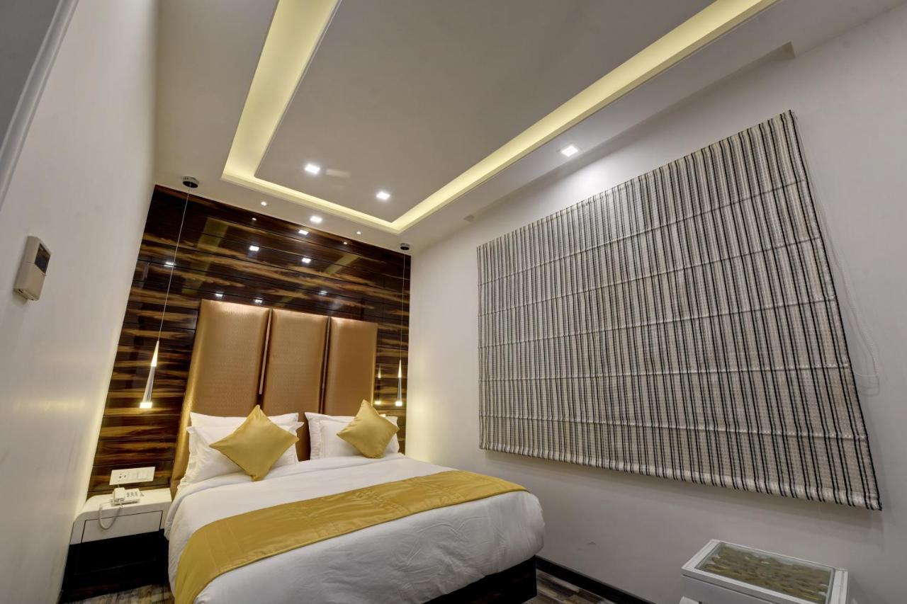 Hotel Golden Tree Noida Exterior foto