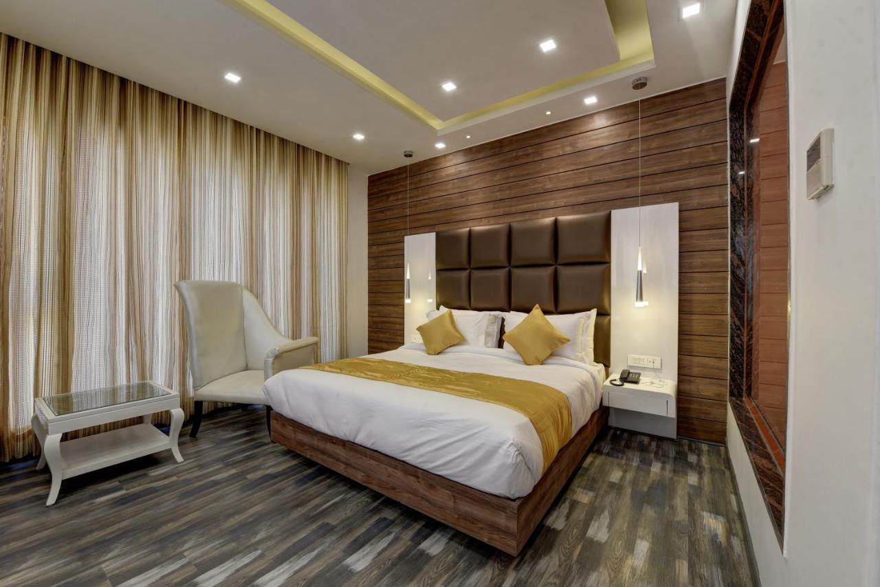 Hotel Golden Tree Noida Exterior foto