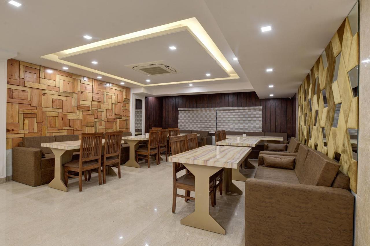 Hotel Golden Tree Noida Exterior foto